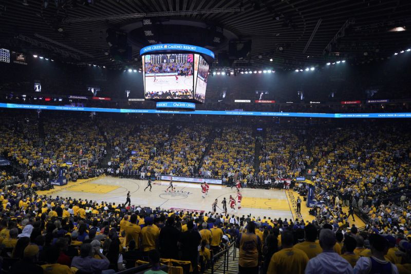 <b>ֻ500NBA人鱬 NBAǱſ</b>