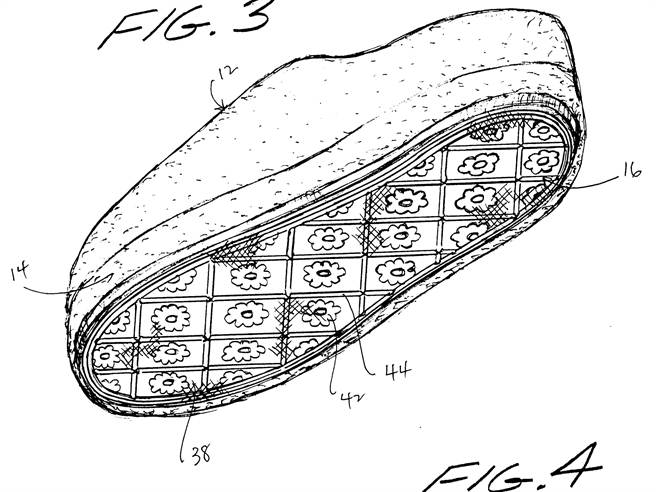 Converse鞋底專利內描述起來更像一雙拖鞋(圖/businessinsider) Converse鞋底專利內描述起來更像一雙拖鞋(圖/businessinsider)